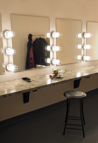 Tri-pac_dressing room fey